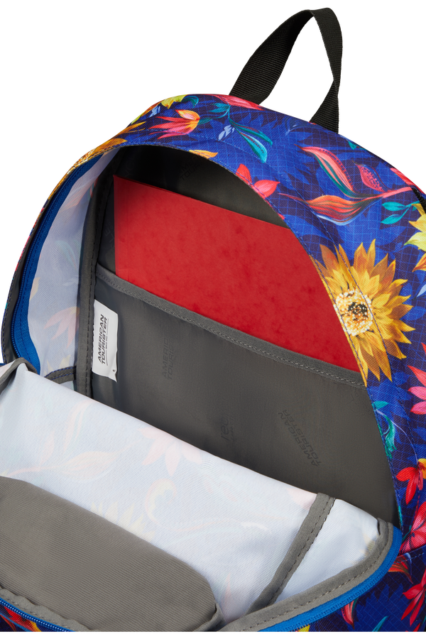 American Tourister Urban Groove Ug Lifestyle Bp 1  Sunflower American Tourister Urban Groove Ug Lifestyle Bp 1  Sunflower